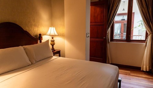 Deluxe Suite, Balcony