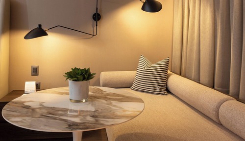 Suite, 1 King Bed with Sofa bed, Non Smoking