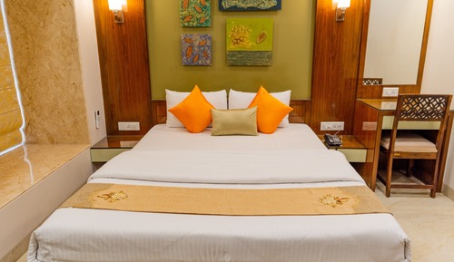 Deluxe Double or Twin Room