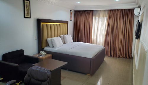 Deluxe Single Room, Pool View