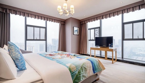 Family Suite, City View