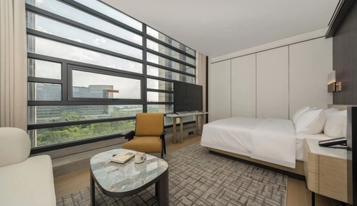 Panoramic Room