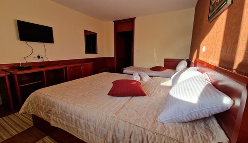 Comfort Triple Room, Mountain View