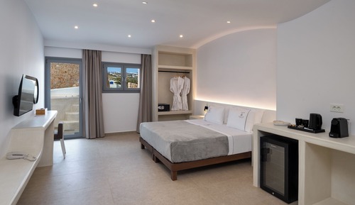 Junior Double Room, Garden View