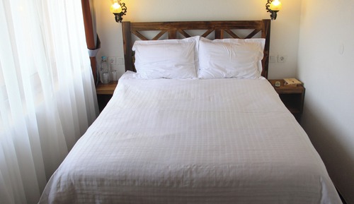 Room, Mountain View