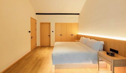 Signature Suite