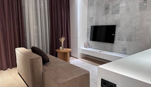Luxury Apartment, Courtyard View