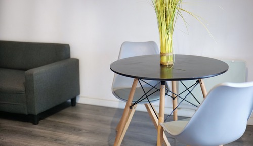 Apartment (R)