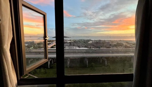 Family Duplex, Sea View
