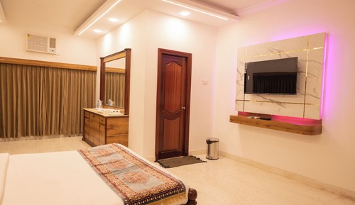 Deluxe Suite