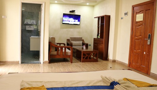 Suite, Balcony, Garden View