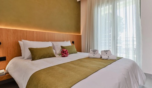 Standard Twin Room Balcony - Atrium View