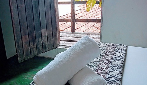 Economy Triple Room, Beach View