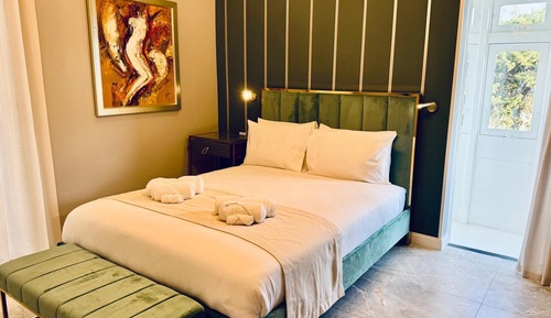 Deluxe Double Room, Garden View