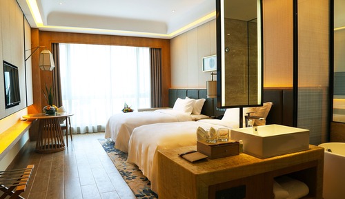 Senior Room, City View