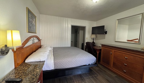 Deluxe Single Room, Smoking