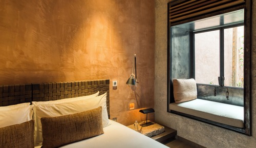 Signature Room