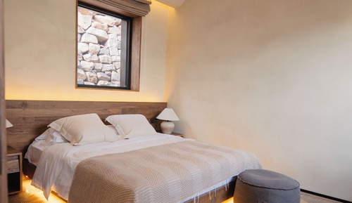 Comfort Suite, 3 Bedrooms, Private Bathroom, Mountain View