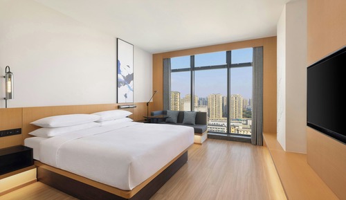 Room, 1 King Bed, City View