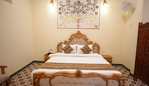Royal Studio Suite