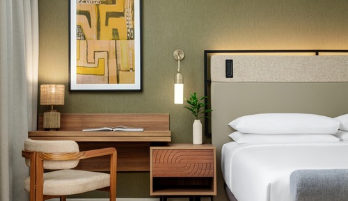 Room, 1 King Bed (High Floor)