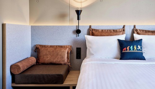 Standard Room, 1 Queen Bed