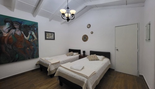 Twin Room, Patio