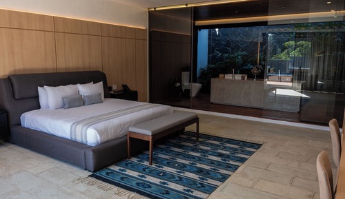 Superior Suite, City View