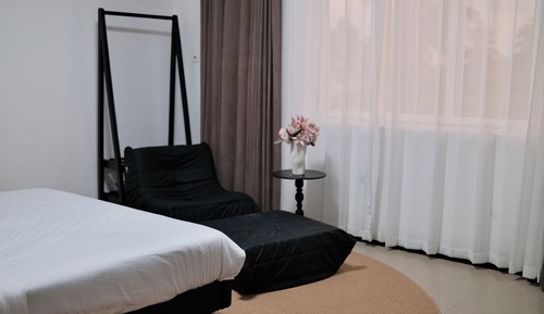 Deluxe Double Room, 1 Queen Bed, Partial Ocean View