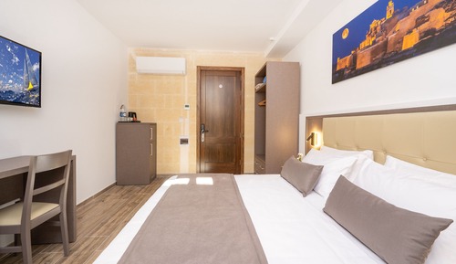 Double Room, Balcony