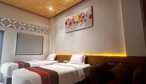 Deluxe Room, Balcony, Hill View