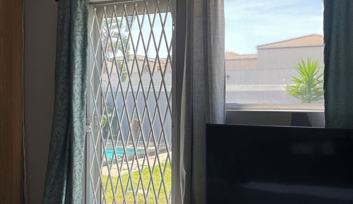 Comfort Room, 1 Queen Bed, Pool View