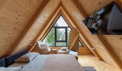 Comfort Chalet, Patio, Mountain View