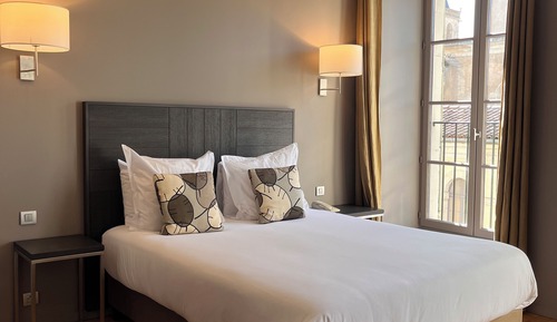 Superior Double Room, City View
