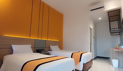 Deluxe Twin Room