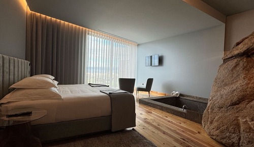 Superior Double Room, Valley View