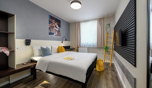 Family Room, Non Smoking, City View