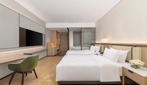Standard Room, 2 Double Beds (High Floor)