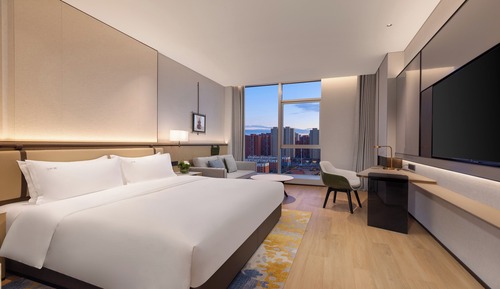 Standard Room, 1 King Bed