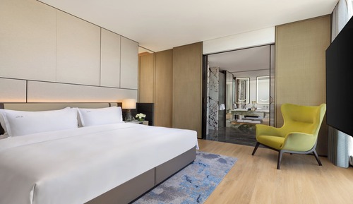 Suite, 1 Bedroom (Dining Area)