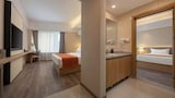 Suite, City View