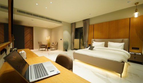 Grand Suite, Pool View