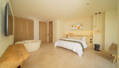 Deluxe Double Room, City View