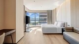 Deluxe Single Room, 1 King Bed, City View