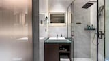 Single Room, Park View