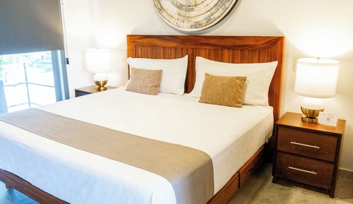 Deluxe Room, Balcony, City View