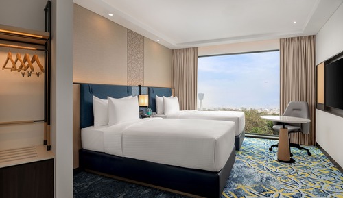 Deluxe Room, 2 Twin Beds, City View