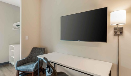 Standard Studio, 2 Queen Beds, Non Smoking, Refrigerator (Microwave)