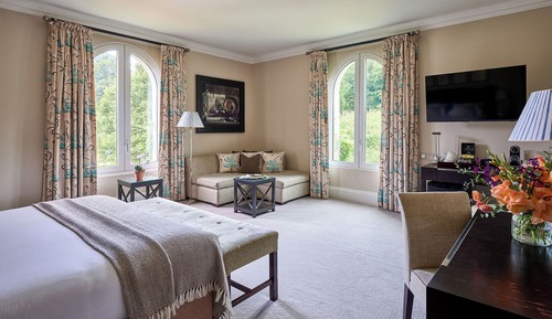Luxury Suite, Courtyard View