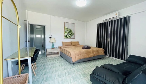 3 Bedrooms House